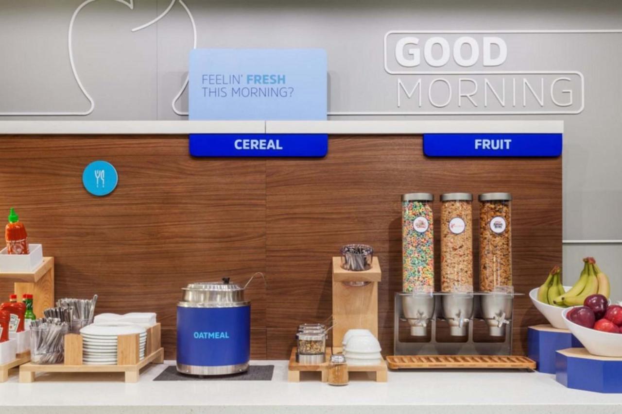 Holiday Inn Express Hotel & Suites Manteca By Ihg Eksteriør bilde