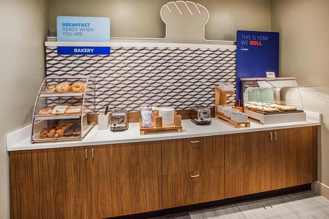 Holiday Inn Express Hotel & Suites Manteca By Ihg Eksteriør bilde