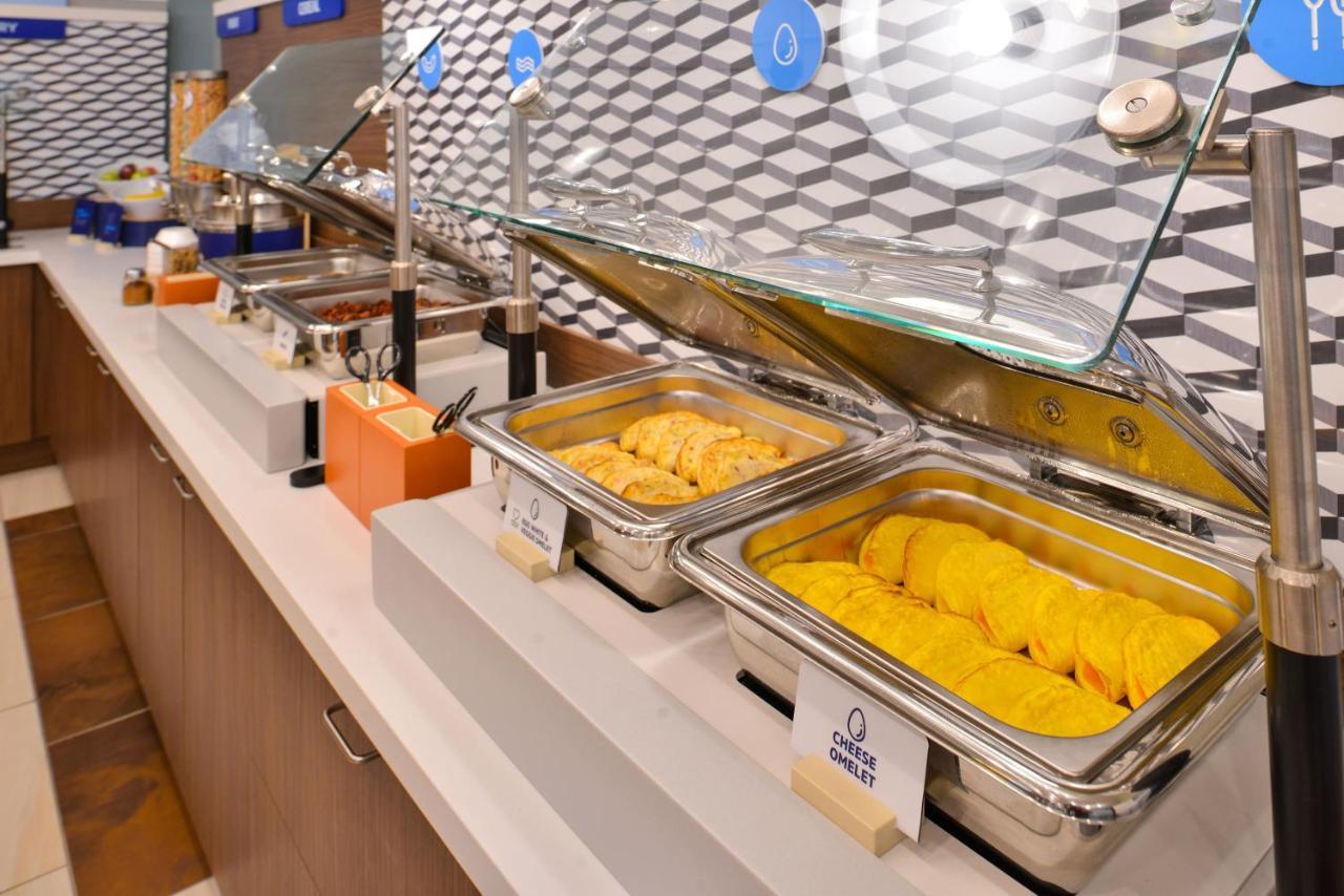 Holiday Inn Express Hotel & Suites Manteca By Ihg Eksteriør bilde