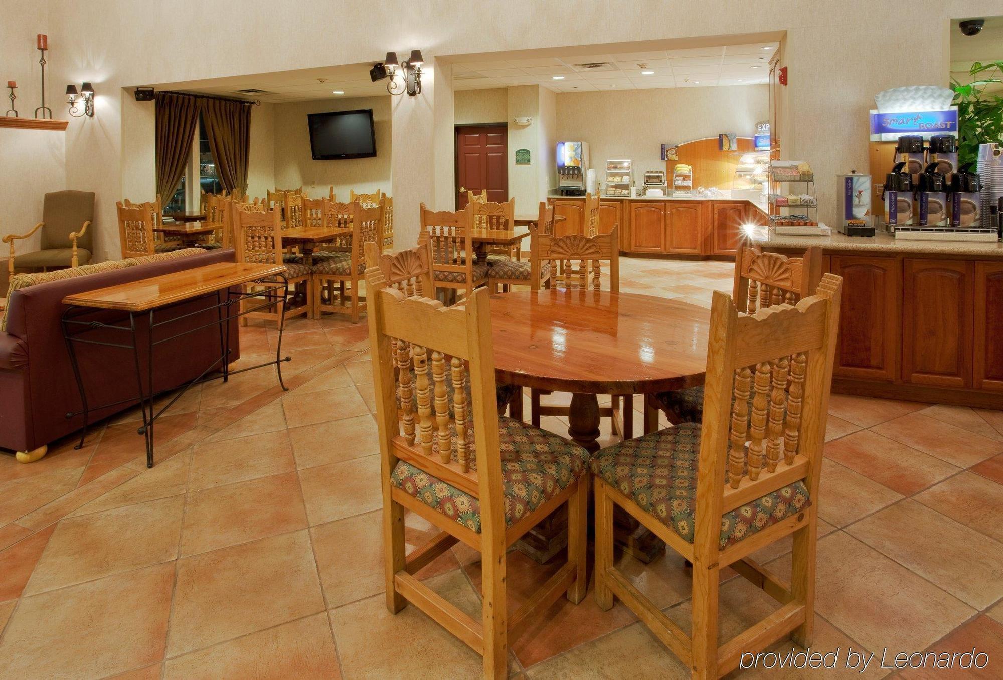 Holiday Inn Express Hotel & Suites Manteca By Ihg Restaurant bilde