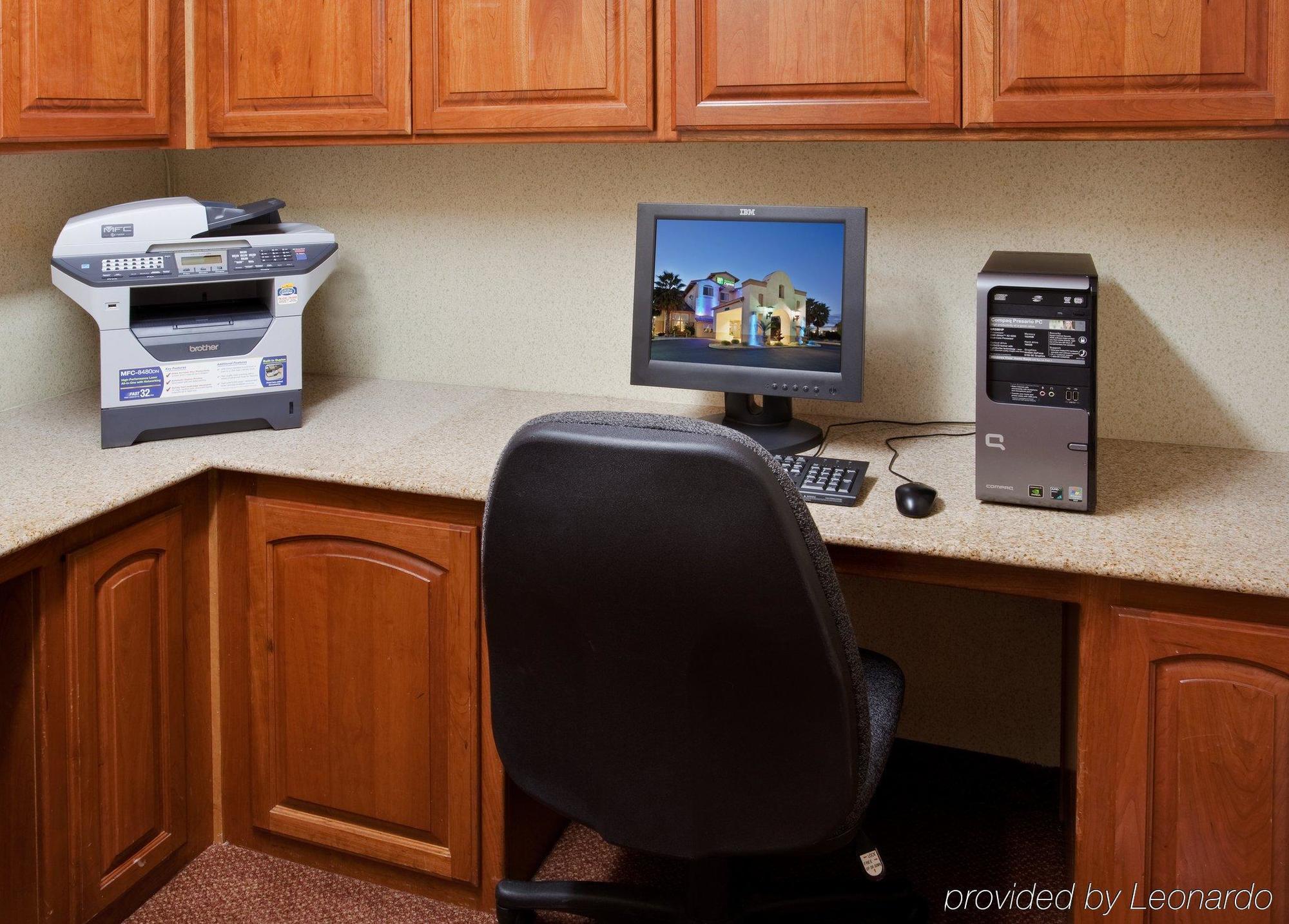 Holiday Inn Express Hotel & Suites Manteca By Ihg Eksteriør bilde