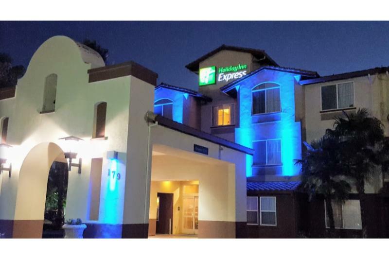 Holiday Inn Express Hotel & Suites Manteca By Ihg Eksteriør bilde