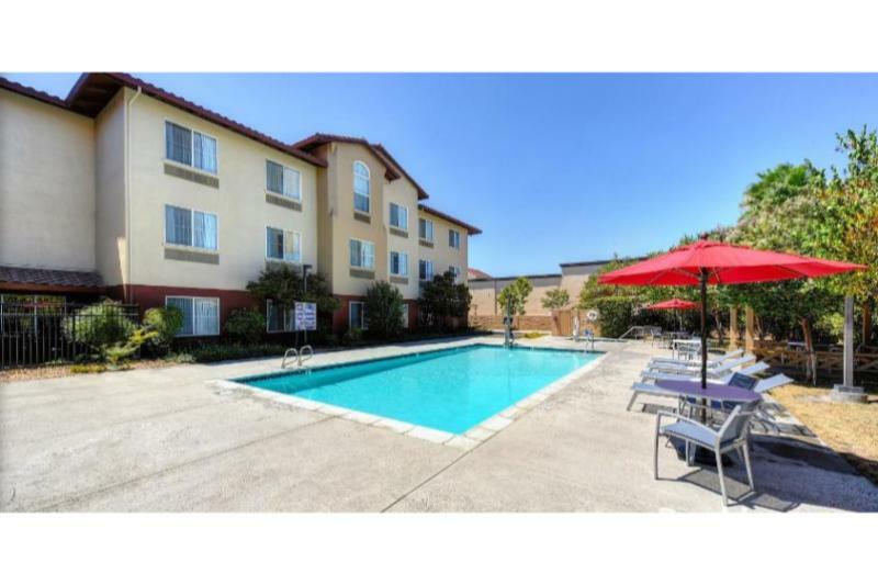 Holiday Inn Express Hotel & Suites Manteca By Ihg Eksteriør bilde