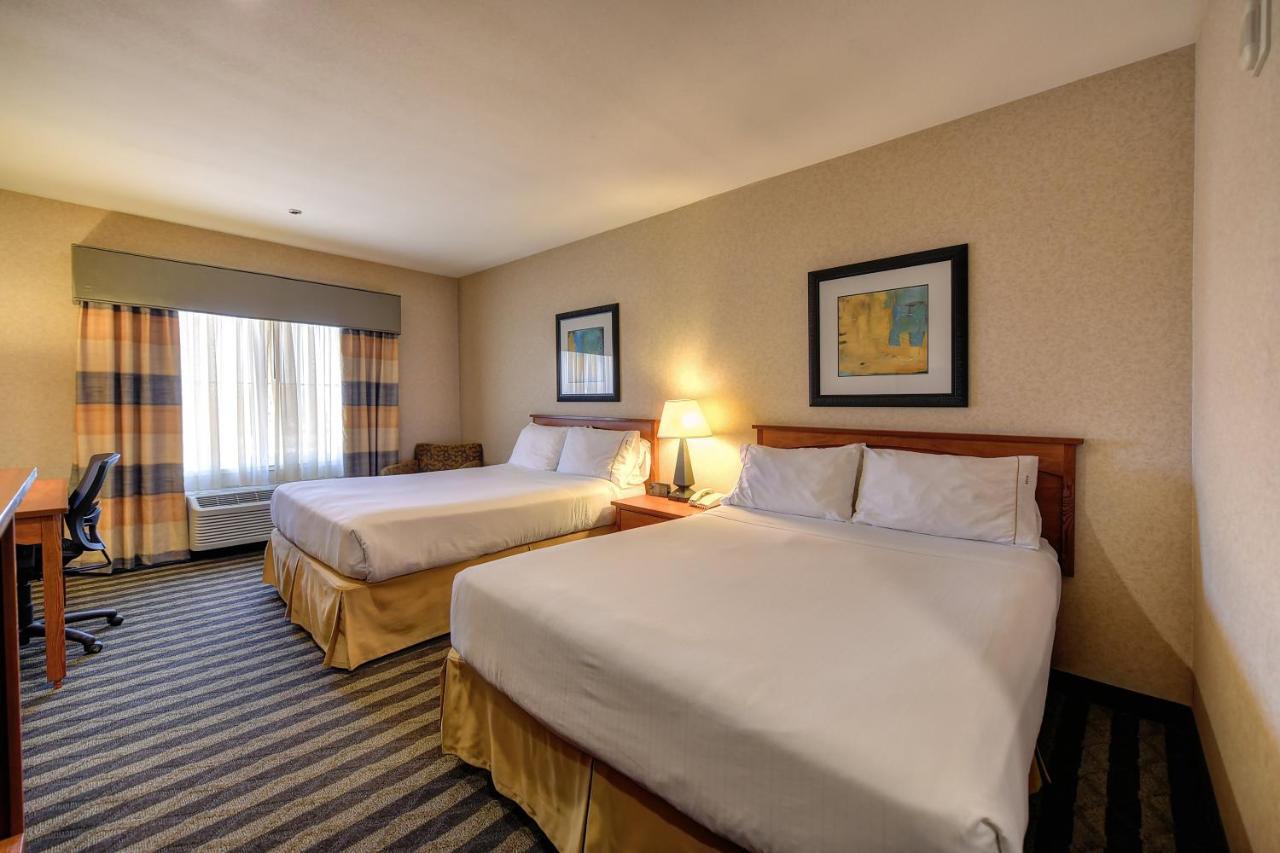Holiday Inn Express Hotel & Suites Manteca By Ihg Eksteriør bilde