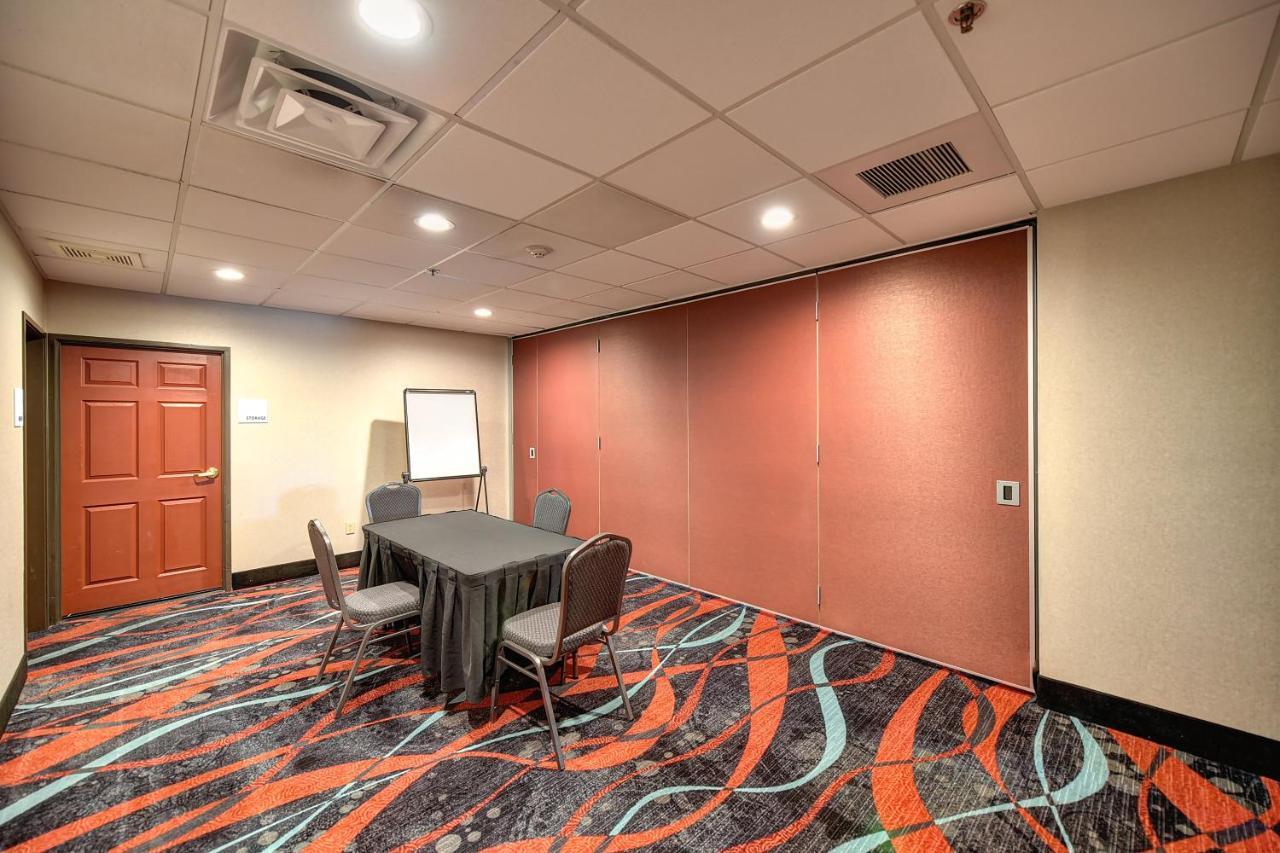 Holiday Inn Express Hotel & Suites Manteca By Ihg Eksteriør bilde