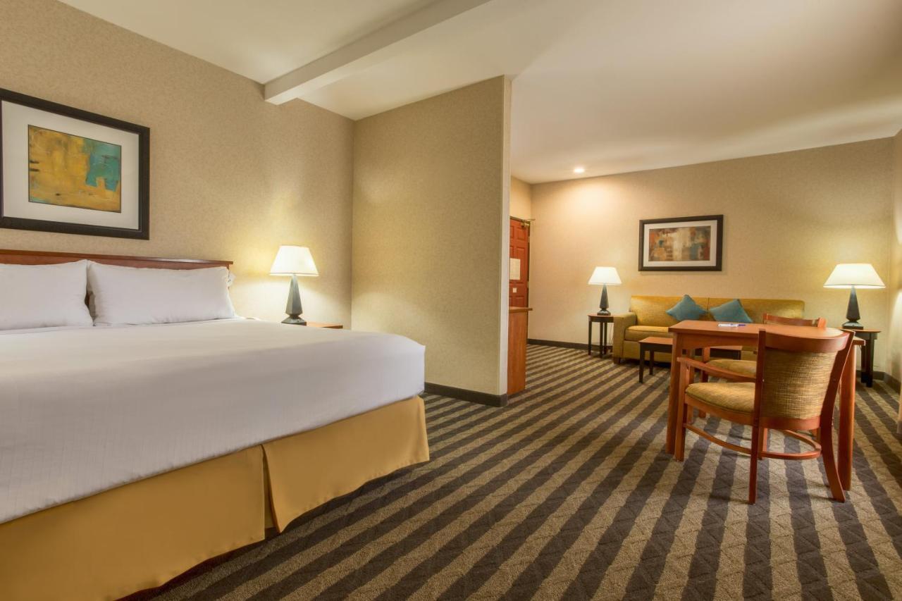 Holiday Inn Express Hotel & Suites Manteca By Ihg Eksteriør bilde