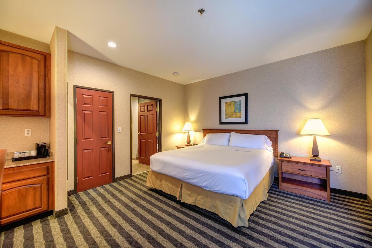 Holiday Inn Express Hotel & Suites Manteca By Ihg Eksteriør bilde